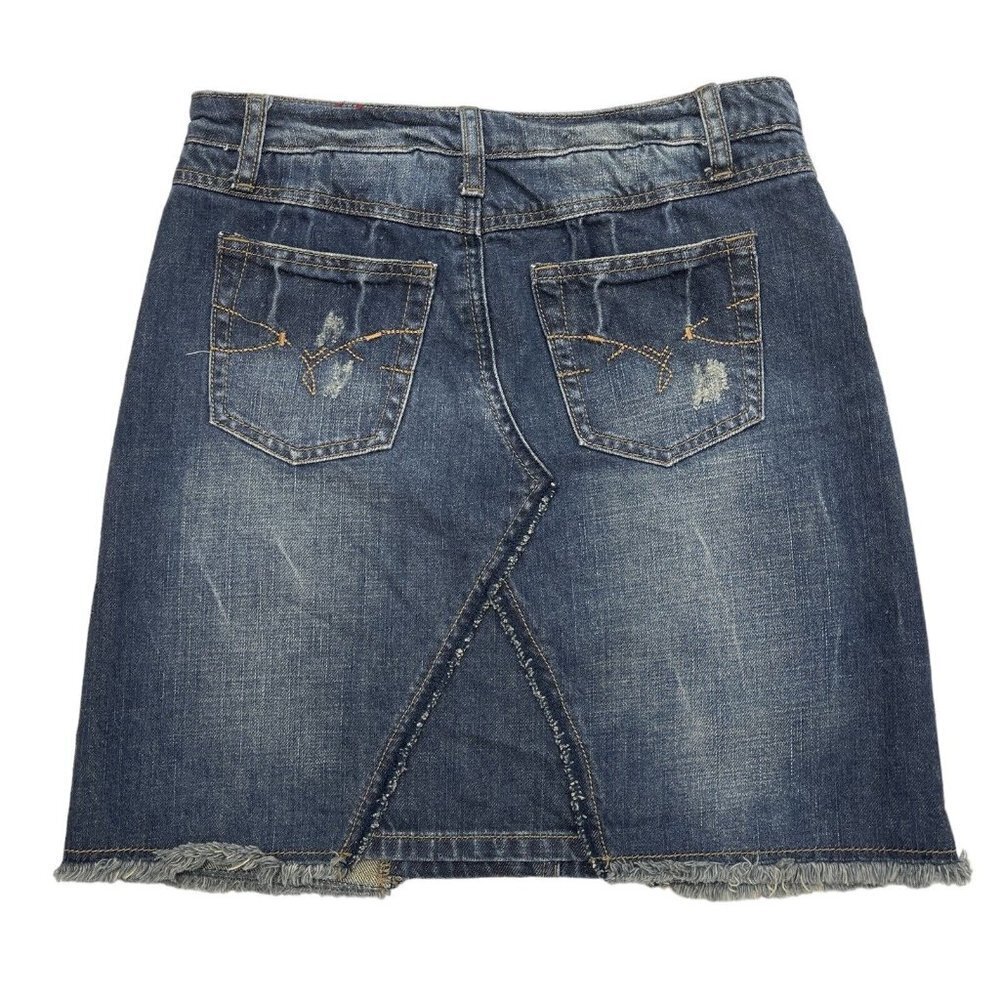 MUDD Distressed Denim Mini‎ Skirt Juniors Size 5 Medium Wash Raw Hem y2k 2000s - Picture 2 of 13